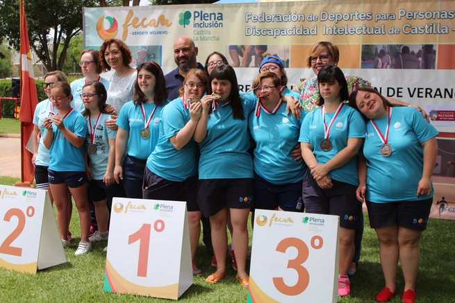 Cerca de 200 deportistas disfrutaron en Alcázar del 18º Campeonato de Natación de Verano de FECAM