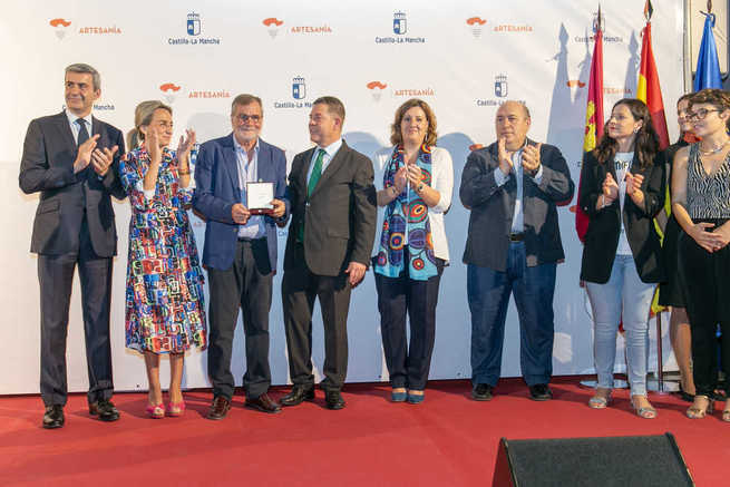 Castilla-La Mancha alcanza los 134 maestras y maestros artesanas con la entrega de doce nuevos títulos en la 39 edición de FARCAMA