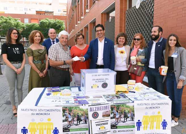 La Diputación hace efectiva su aportación a la Asociación de Familiares de Enfermos de Alzheimer de Ciudad Real