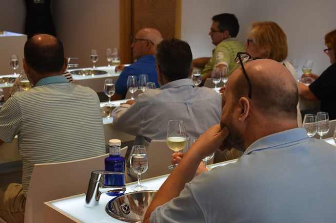 Los establecimientos de Socuéllamos superan la auditoría y se incorporan a Rutas del Vino de España de la mano de la Ruta del Vino de La Mancha