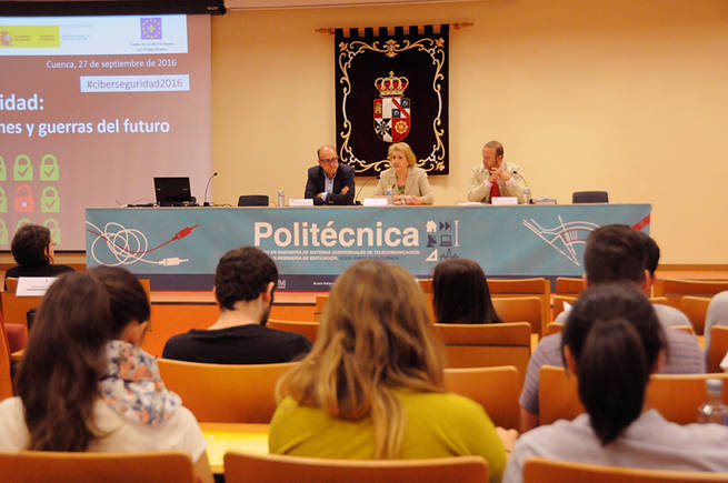 La Universidad regional acoge en Cuenca las Jornadas de ‘Ciberseguridad, drones y guerras del futuro’ 