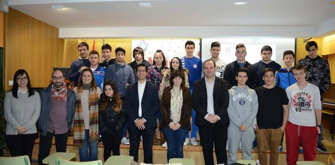 Más de 1.100 alumnos de 21 institutos de la provincia de Ciudad Real aprenden técnicas de empleo gracias a la Diputación