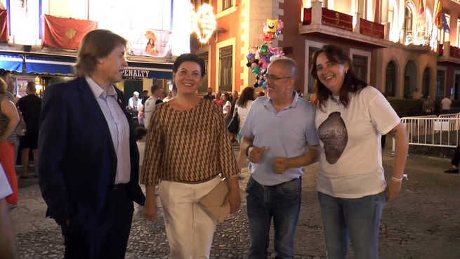 El delegado provincial de Economía, Empresas y Empleo y la diputada provincial María Fresneda visitaron las Fiestas del Vino