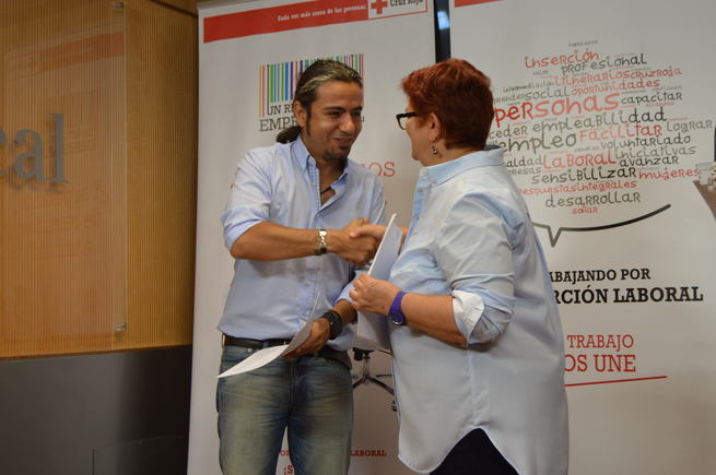 El IMPEFE y Cruz Roja Española firman un convenio para facilitar la inserción laboral 