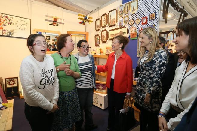 imagen de La consejera de Bienestar Social destaca el trabajo artesano de las personas con discapacidad como “valor imprescindible” para su integración social Imagen: La consejera de Bienestar Social destaca el trabajo artesano de las personas con discapacidad como “valor imprescindible” para su integración social