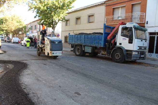 El Ayuntamiento de Alcázar pondrá en marcha en octubre  un nuevo Plan de Asfaltado 