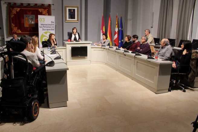 El Pleno de la Discapacidad de Alcázar se reúne para seguir avanzando en inclusión y accesibilidad