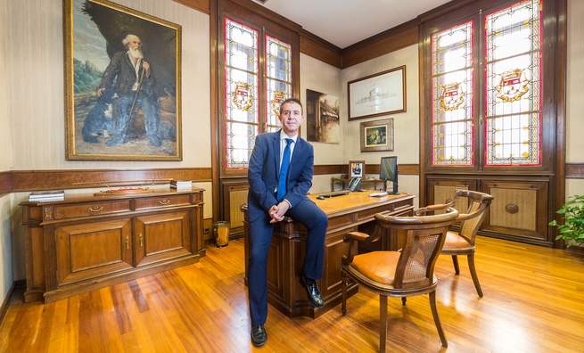 Por la igualdad en la atención a los consumidores Por la igualdad en la atención a los consumidores