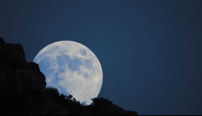 Video Timelapse: Gran luna en Puertollano