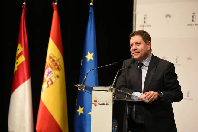 El presidente de Castilla-La Mancha anuncia una nueva Oferta Pública de Empleo Sanitaria similar a la de 2016 con más de 1.000 plazas