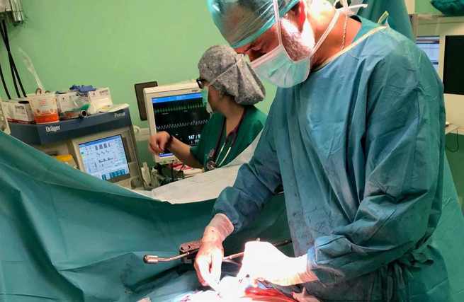 La Unidad de Cirugía Bariátrica del Hospital de Guadalajara imparte una jornada formativa dirigida a residentes y cirujanos noveles