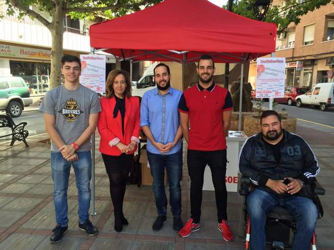 Imagen: Juventudes Socialistas de Argamasilla agradece la alta participación en la campaña &quot;Solidarios&quot;. Borremos la Desigualdad&quot;