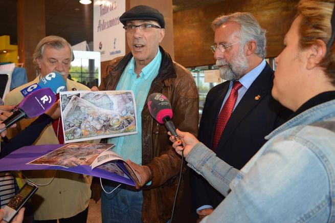 imagen de Ramos anuncia en FARCAMA que un mural cerámico decorará la torre Albarrana de la Calle Carnicerías Imagen: Ramos anuncia en FARCAMA que un mural cerámico decorará la torre Albarrana de la Calle Carnicerías