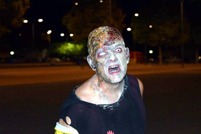 Más de 500 “zombis” tomaron Villarrubia de los Ojos, y disfrutaron de lo lindo por sus calles