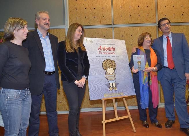 Imagen: Caballero participa en la presentación del libro de la BAM “Antoñito: un niño autista” 