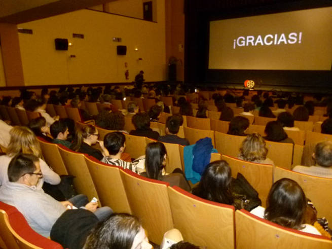 Imagen: Gran afluencia de público al cine de la Casa de Cultura durante el fin de semana