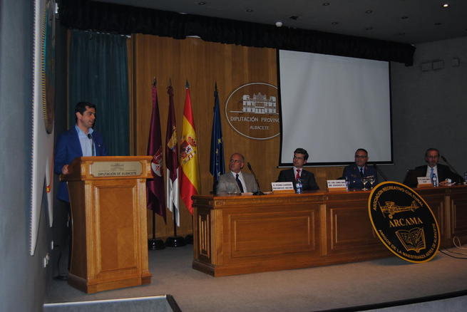 Imagen: Javier Cuenca asegura que el sector aeronáutico es un “motor económico, de crecimiento y creación de empleo” para Albacete