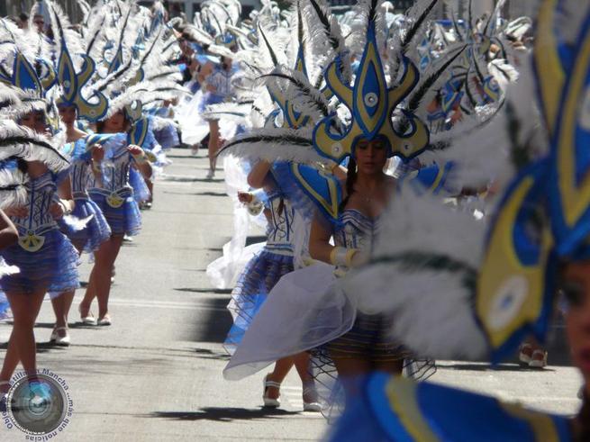 Imagen: 3.000 personas desfilarán en el Concurso Nacional de Carrozas y Comparsas del Domingo de Piñata