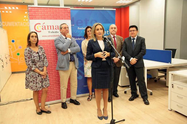 La alcaldesa de Toledo destaca la creación del nuevo Coworking Alcázar como un lugar en el que “allanar el camino a nuevas iniciativas” 