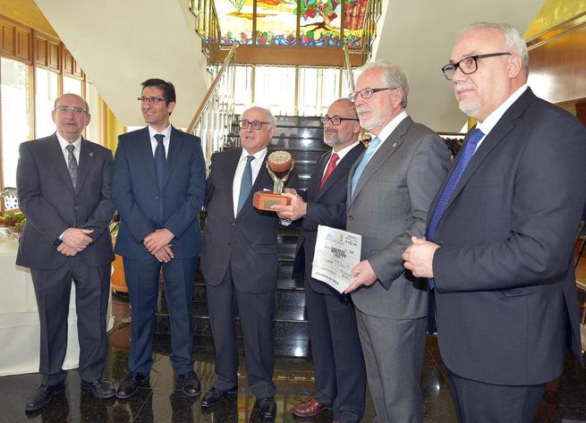 Imagen: La Asociación Cultural Tertulia XV otorga el Premio a la Mejor Labor Humanitaria a la Fundación Reina Sofía por el Proyecto Alzheimer