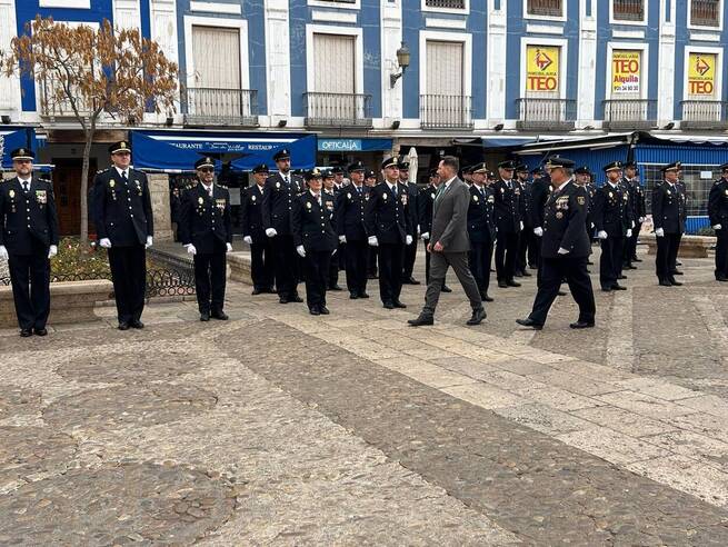 El 202 aniversario de la Policía Nacional reúne a autoridades y agentes en un acto institucional en Valdepeñas