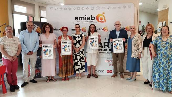 Éxito de la exposición itinerante de arte inclusivo de amiab en Puertollano