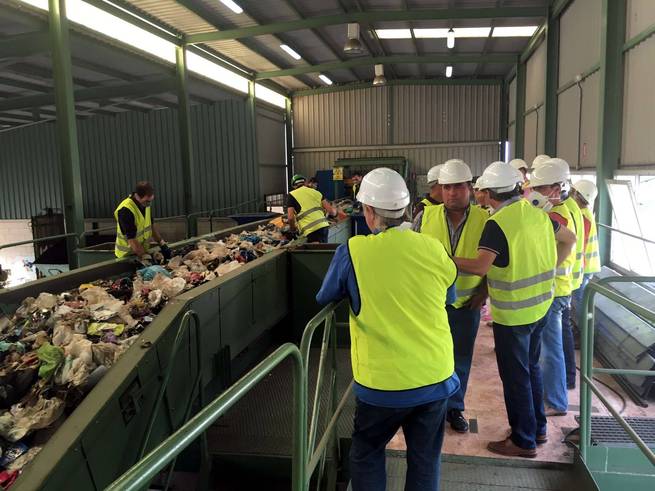 La Corporación Municipal de Almagro visita las instalaciones de tratamiento de residuos del Consorcio RSU en este municipio