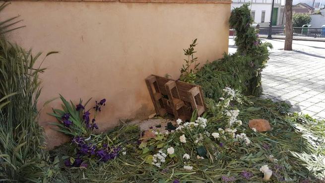 Imagen: Destrozan la Cruz de Mayo  instalada junto a la Iglesia de Las Casas 