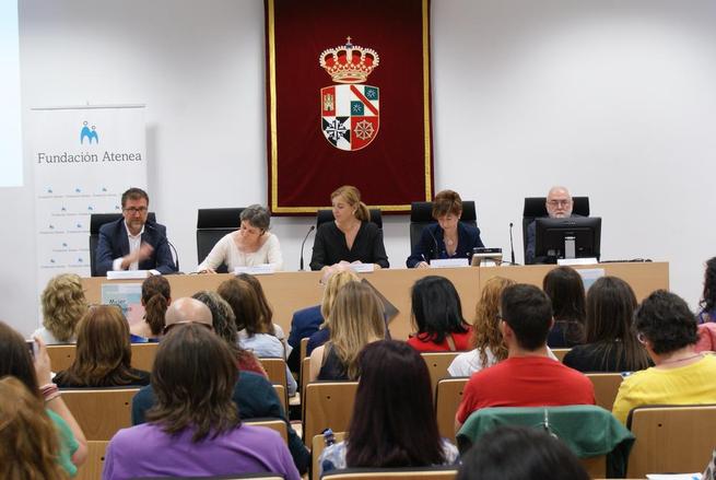 Imagen: Jornadas Mujer y Drogas organizadas por la Fundación Atenea en Albacete