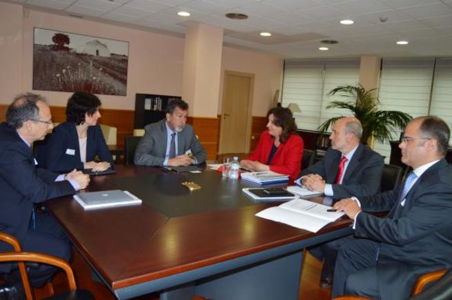 imagen de El Gobierno regional conoce los planes de crecimiento y desarrollo de infraestructuras de Gas Natural Fenosa en Castilla-La Mancha 