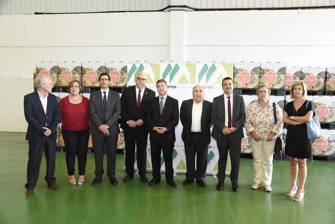 El Gobierno de Castilla-La Mancha trabaja para garantizar el futuro de sectores como el del melón y la sandía que pasa por el acceso al agua