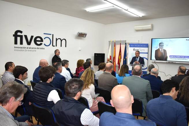El Gobierno de Castilla-La Mancha amplia a 100 las ‘startups’ que desarrollan sus proyectos en los cinco ‘hubs’ para emprendimiento digital