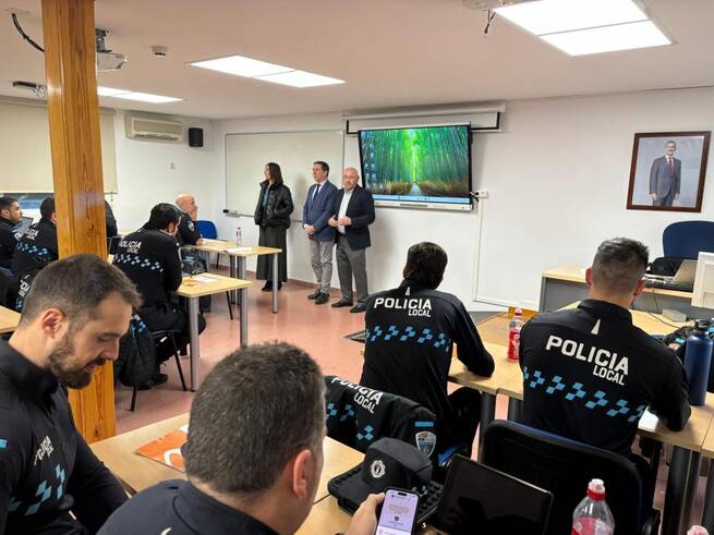 Una treintena de agentes de la Policía Local se forman para adquirir la distinción de especialistas en Policía Judicial