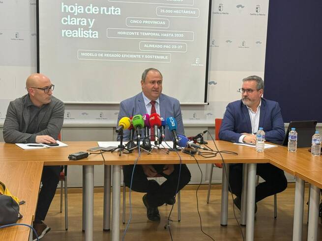 El Gobierno de Castilla-La Mancha presenta el Plan Director Nuevos Regadíos, una estrategia clave para el sector agroalimentario y el medio rural