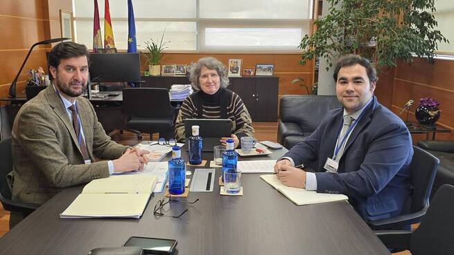 El Gobierno de Castilla-La Mancha analiza con RFEAGAS actuaciones preventivas de incendios forestales a través de la ganadería extensiva y las razas autóctonas