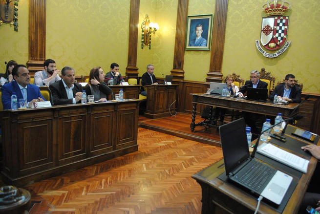 Imagen: El Pleno aprueba por unanimidad la renuncia al cargo de concejal del PP Antonio de la Torre