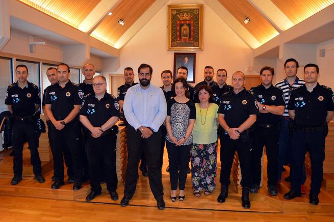 Imagen: Pilar Zamora anima a los 12 policías locales que participarán en Huelva en los VI Juegos Europeos  de Policías y Bomberos
