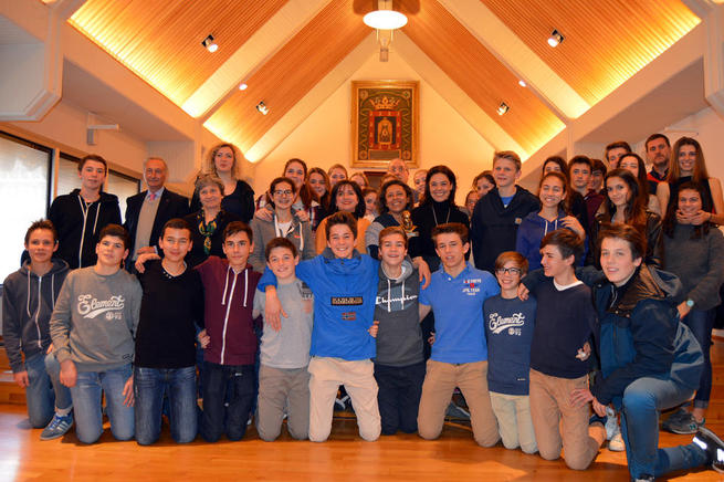 Imagen: Pilar Zamora recibe a 32 estudiantes franceses de intercambio con el Colegio Nuestra Señora del Prado