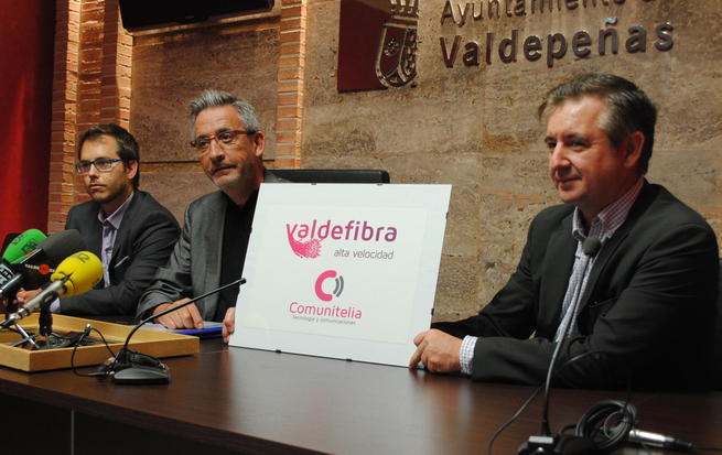 El Pleno aprueba por unanimidad la instalación de la fibra óptica municipal de Valdepeñas