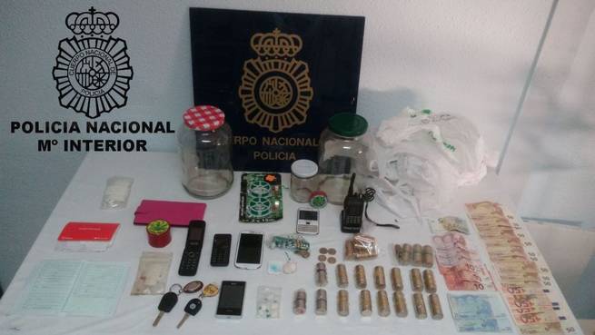imagen de Detenido en Alcázar por camuflar en un vehículo kilo y medio de cocaína Imagen: Detenido en Alcázar por camuflar en un vehículo kilo y medio de cocaína