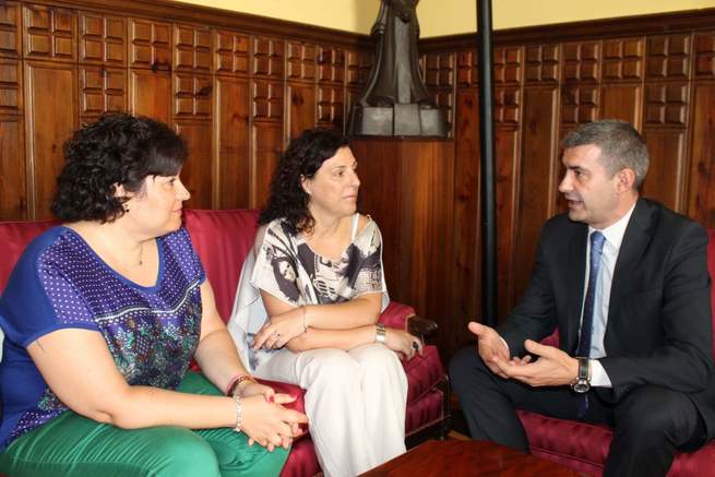 Imagen: El presidente de la Diputación se reúne con responsables de la Asociación de Periodistas de Toledo