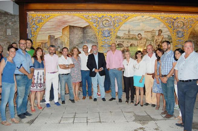 Imagen: Talavera inaugura su mural de cerámica en homenaje al río Tajo