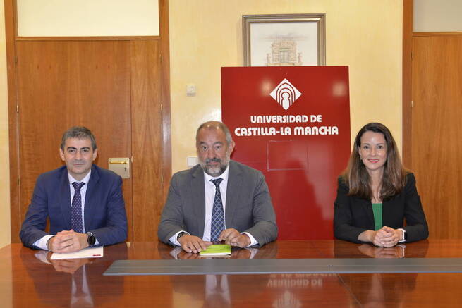 La UCLM y Repsol Puertollano estudian nuevas vías de colaboración