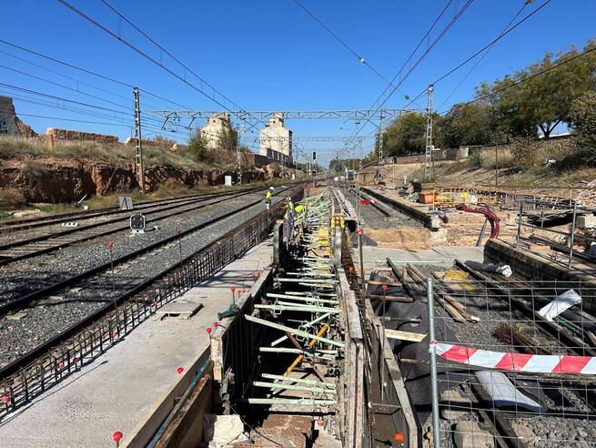 Adif invierte 5,7 M€ para mejorar la estación de ferrocarril y reforzar el puente de Valdepeñas