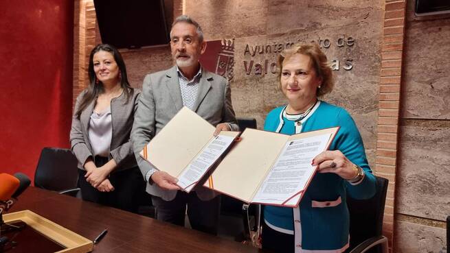 Jesús Martín renueva con AFAD el convenio de 35.000 euros para la atención a personas con discapacidad
