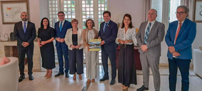 Valverde inicia en Vietnam una misión comercial de FENAVIN para fortalecer la feria y la consolidación en Asia de doce bodegas de Ciudad Real