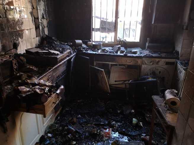 La cocina de una vivienda en Herencia queda totalmente destrozada tras un incendio