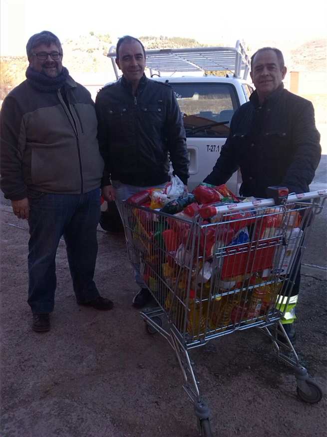 imagen de Entregados en Molina cientos de kilos de alimentos recogidos en Naviguad