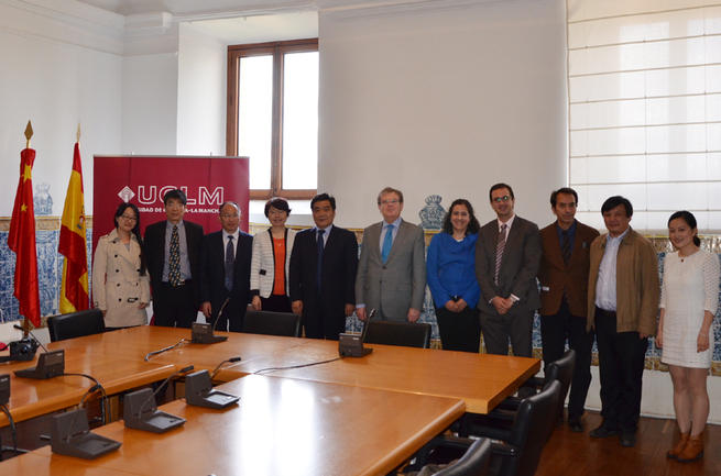 Imagen: Una delegación de la Universidad de Nangchang visita la UCLM para ampliar sus líneas de colaboración 
