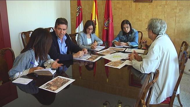Imagen: La pasarela Ciudad Real-Miguelturra avanza un paso con la reunión de las alcaldesas de estas dos localidades